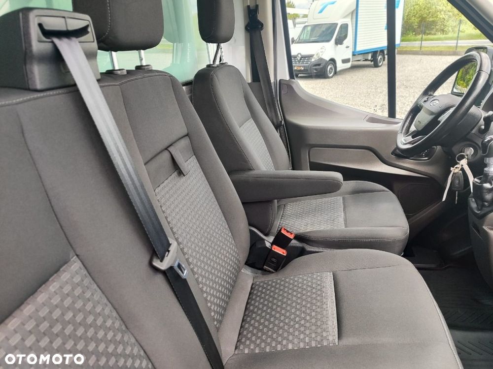 Ford Transit - 11