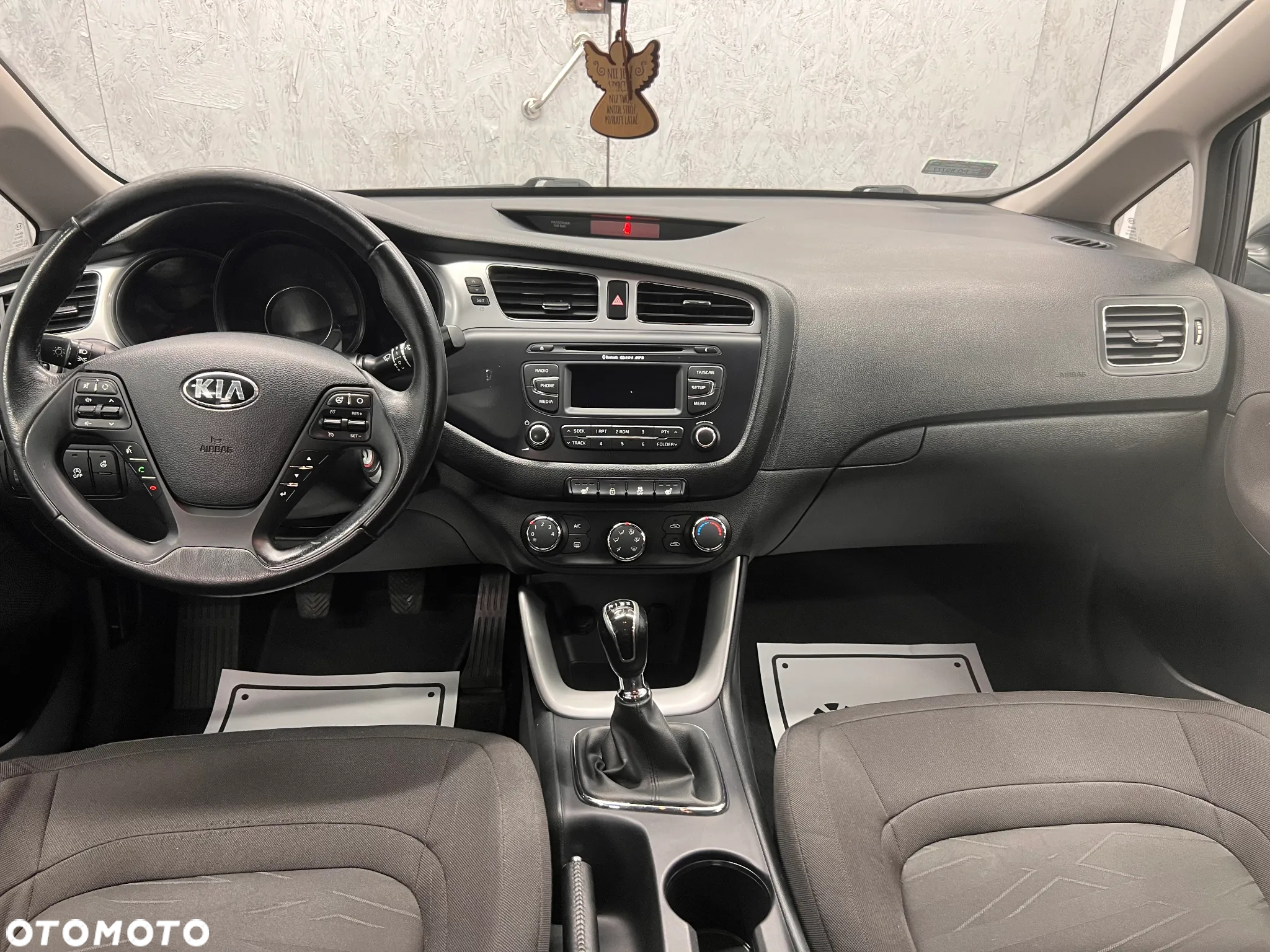 Kia Ceed - 15