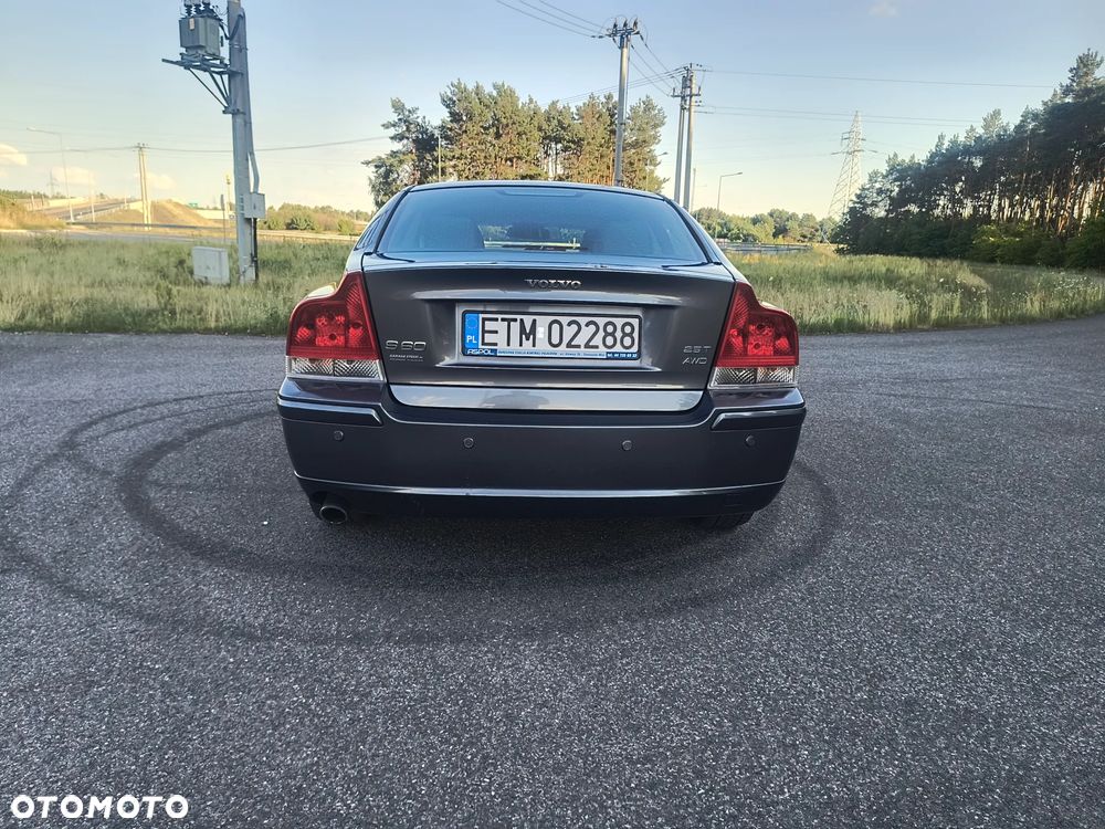 Volvo S60 2.5T AWD Edition - 7