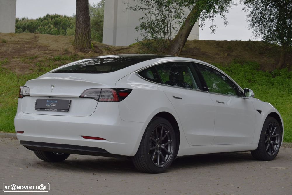 Tesla Model 3 Standard Range Plus RWD - 4