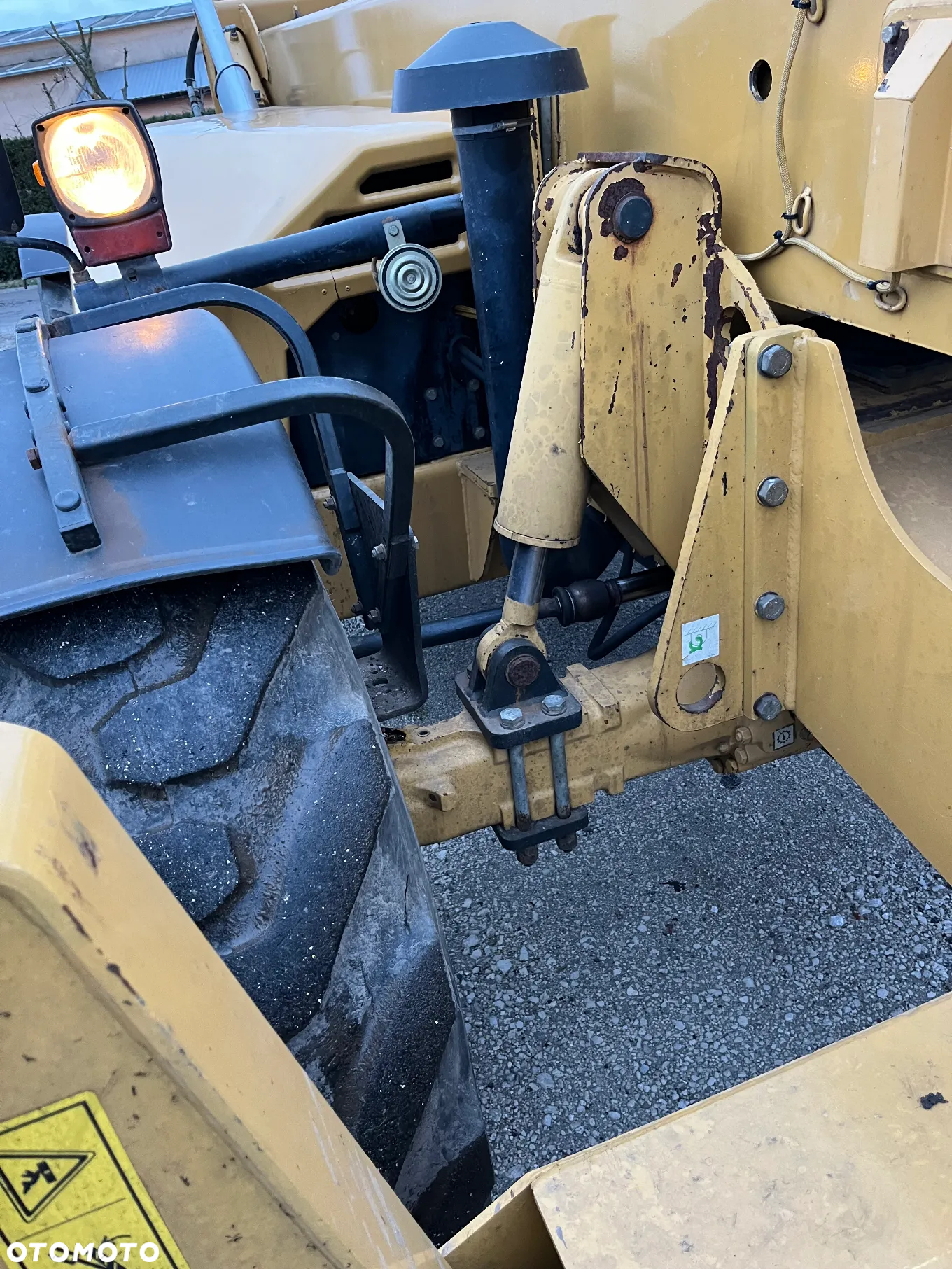Caterpillar - 21
