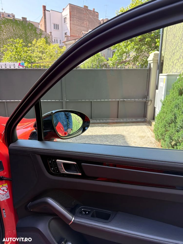 Porsche Cayenne - 10