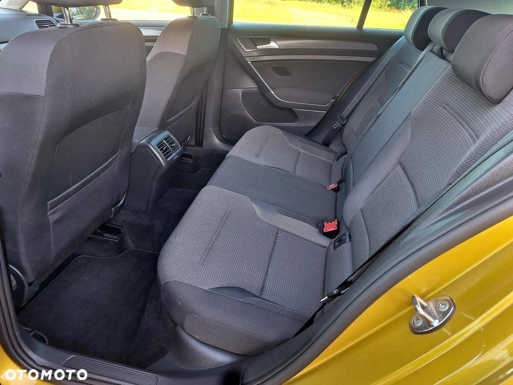 Volkswagen Golf - 17
