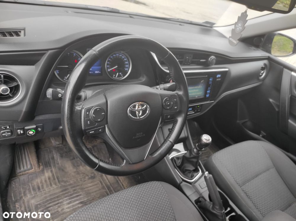 Toyota Corolla 1.6 Comfort - 25