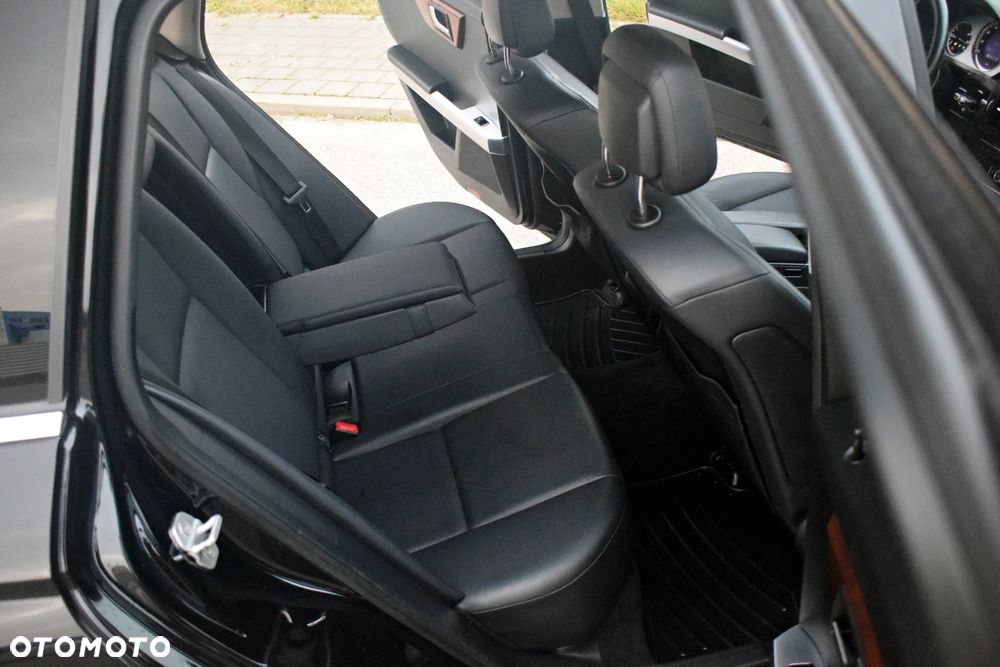 Mercedes-Benz GLK 350 4Matic 7G-TRONIC - 31