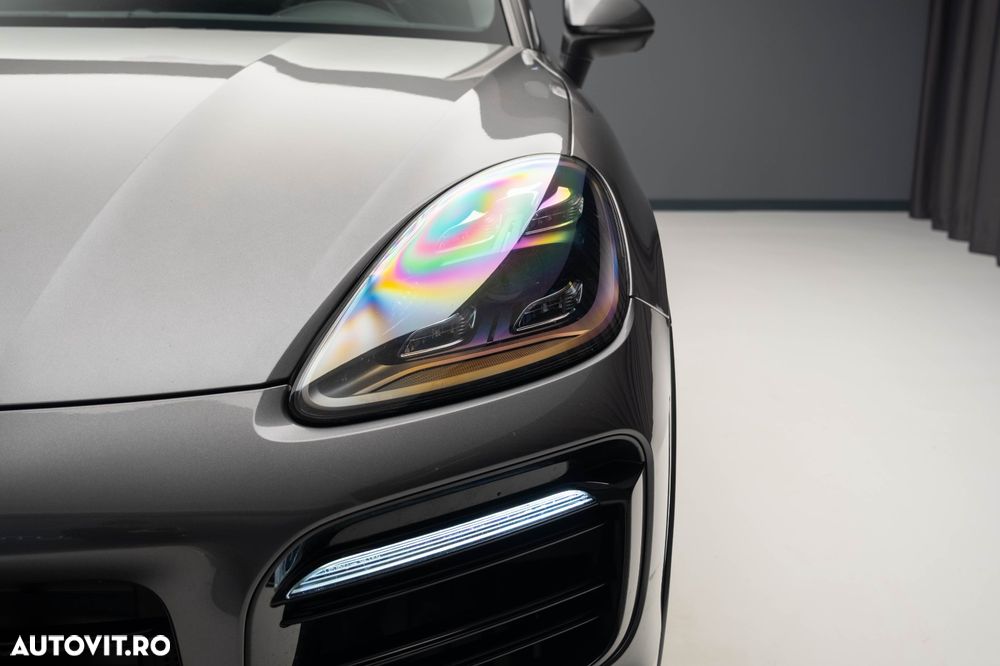 Porsche Cayenne Coupe - 7