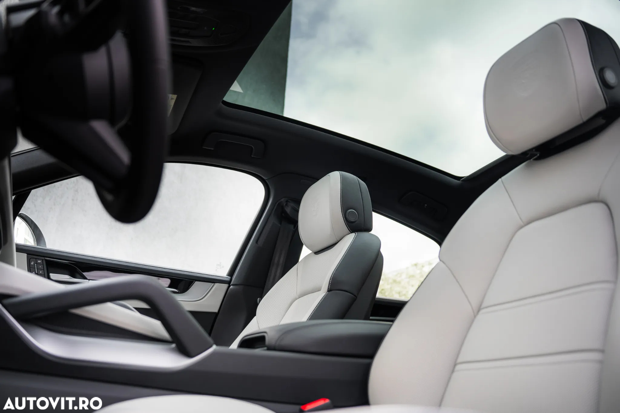 Porsche Cayenne Coupe - 24
