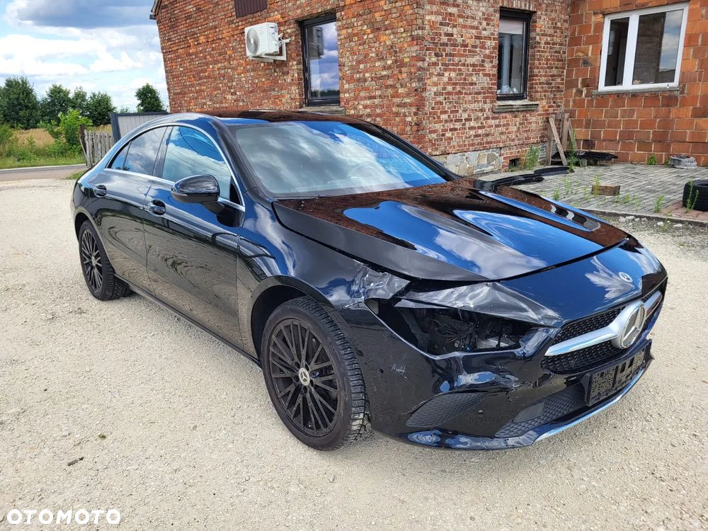 Mercedes-Benz CLA 180 7G-DCT Progressive Line Advanced - 4
