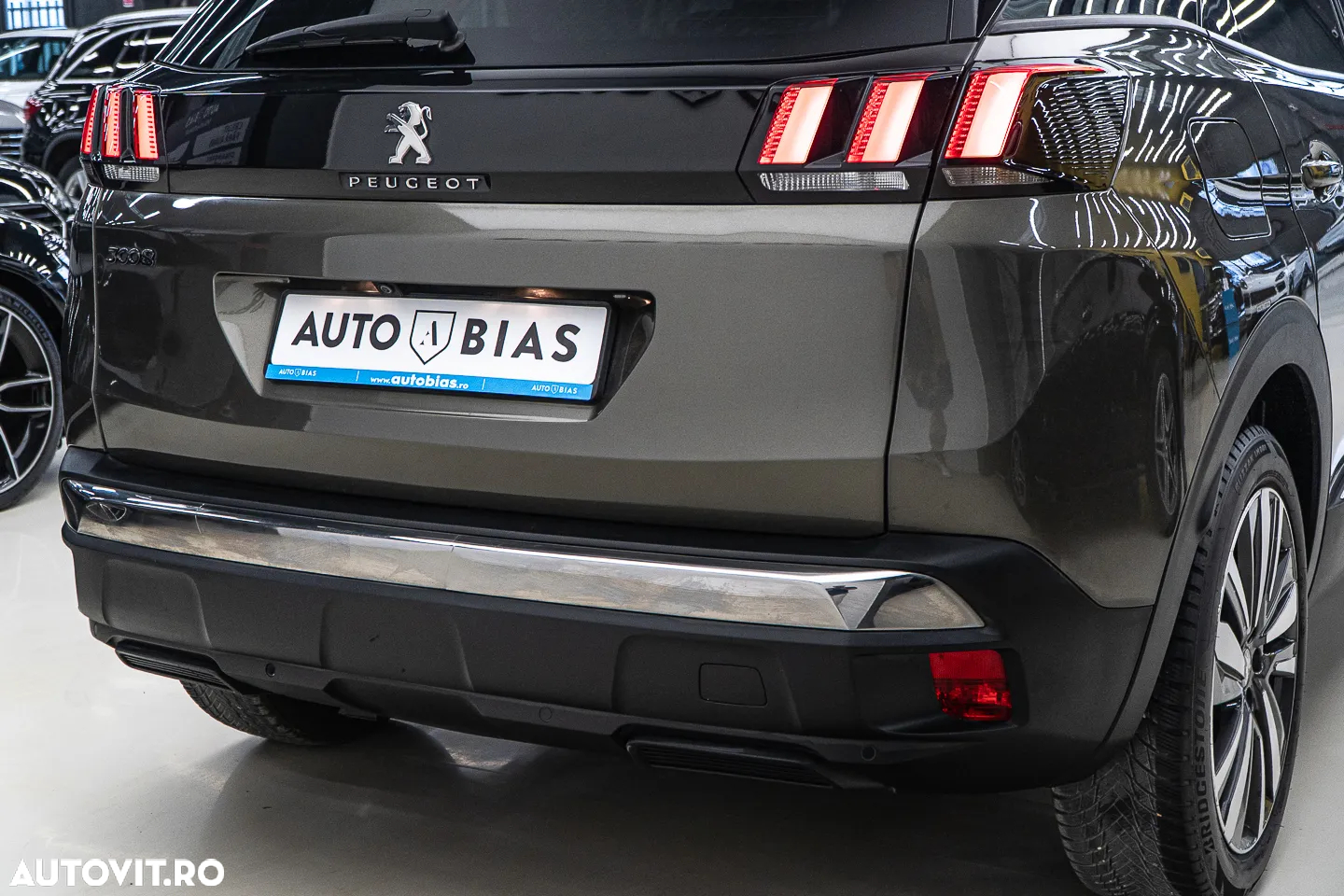 Peugeot 3008 1.2 PureTech Turbo S&S EAT8 Allure - 13
