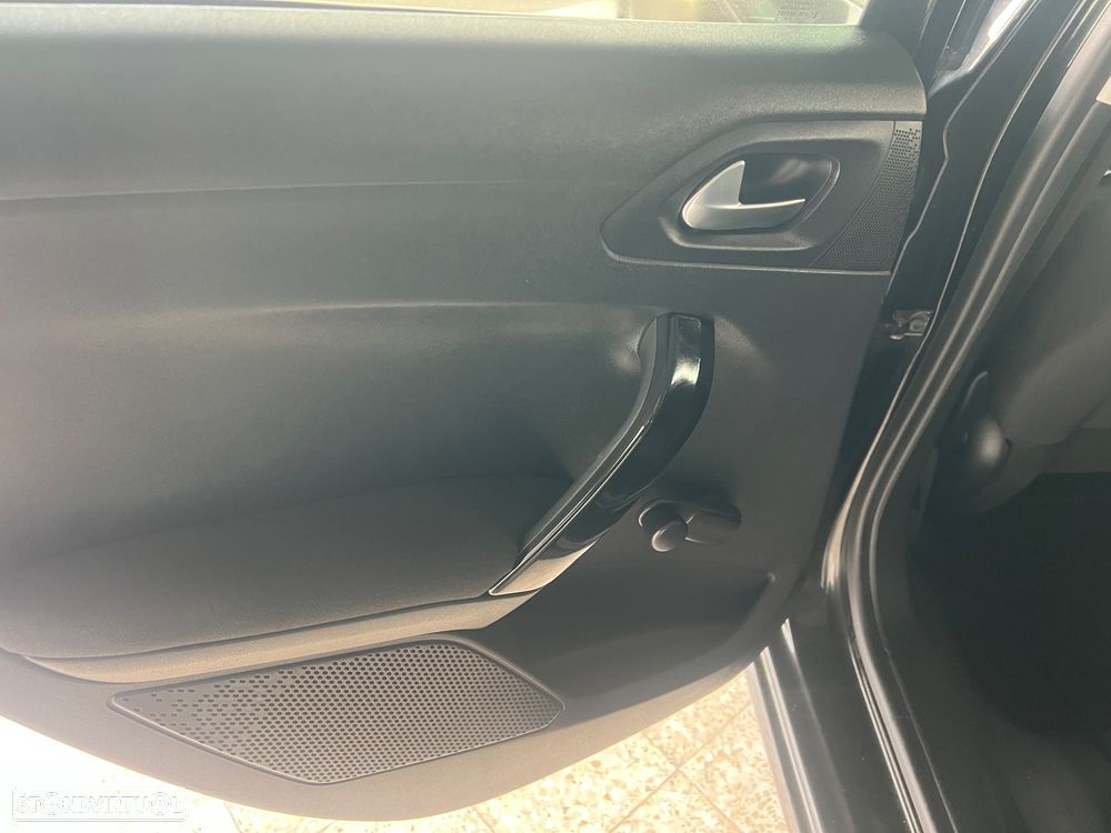 Peugeot 208 1.2 PureTech Style - 14