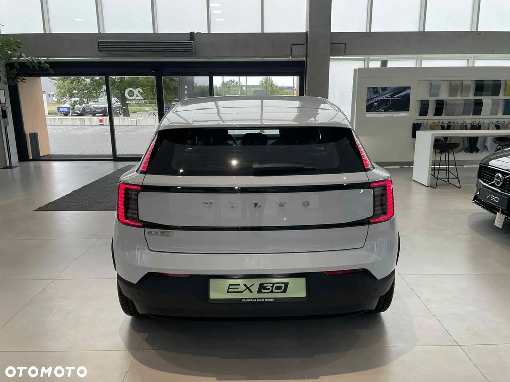 Volvo EX30 51kWh Single Motor Core - 6
