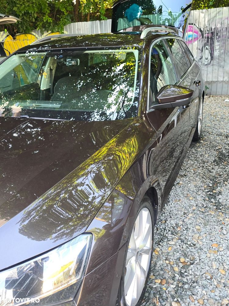 Skoda Superb 2.0 TDI DSG Ambition - 4