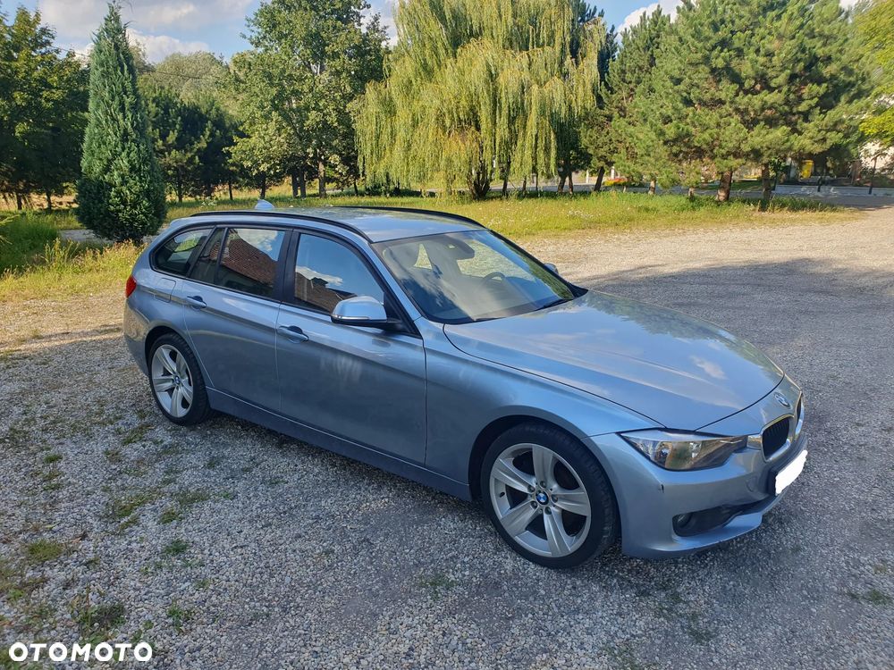 BMW Seria 3 318d - 1