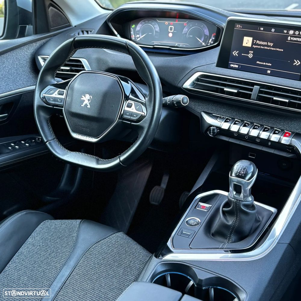 Peugeot 3008 PureTech 130 Stop & Start GPF Allure - 19
