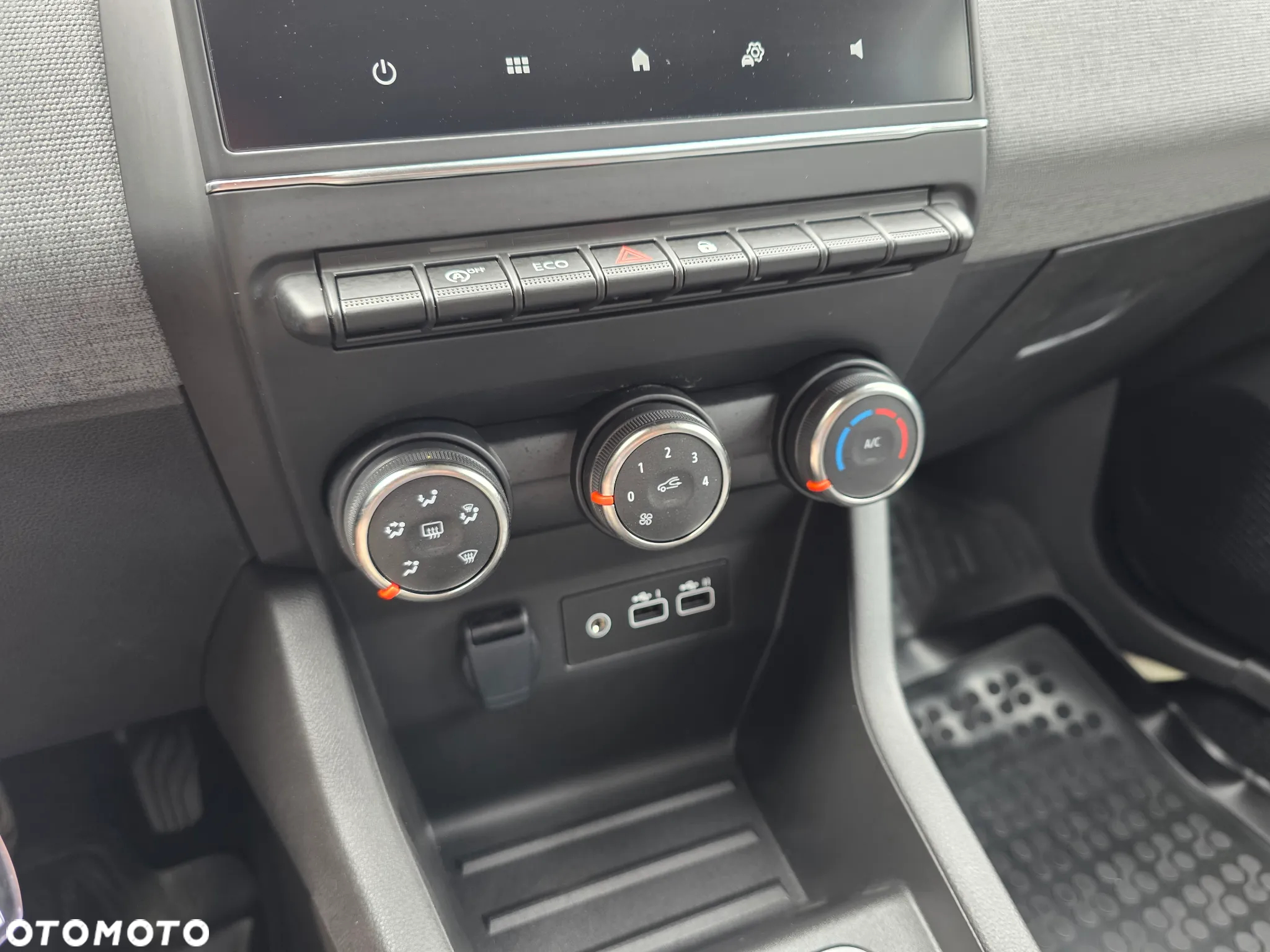 Renault Clio 1.0 TCe Evolution - 14