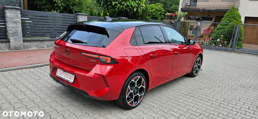 Opel Astra 1.6 T Plug-in Hybrid GS - 12