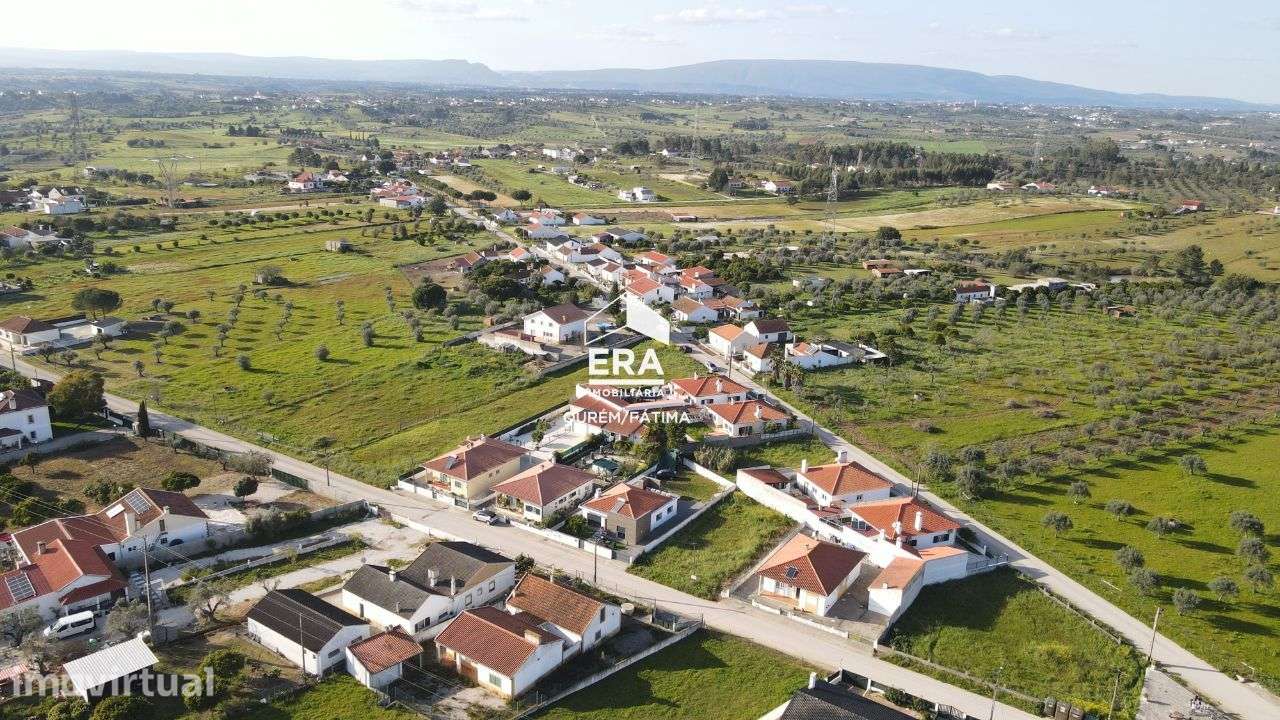 Lote localizado perto de Torres Novas - Grande imagem: 2/21