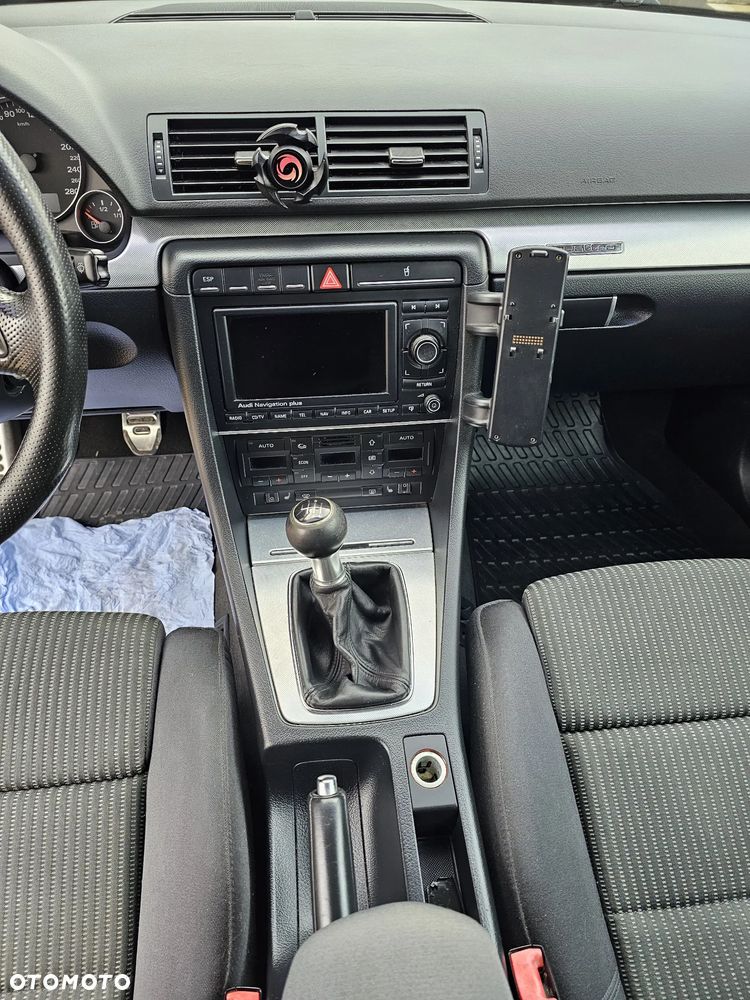 Audi A4 Limousine - 12