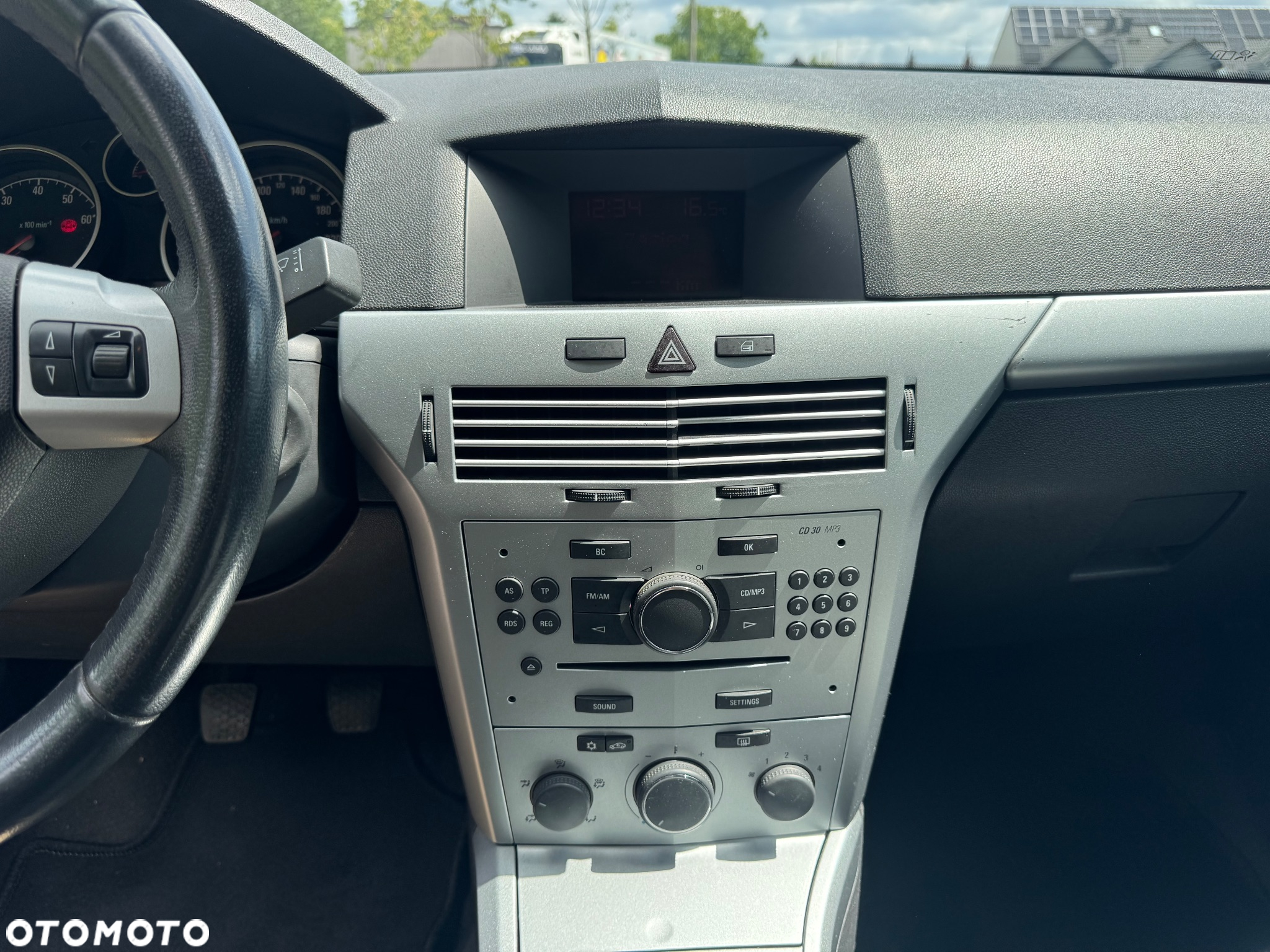 Opel Astra 1.6 Caravan - 15