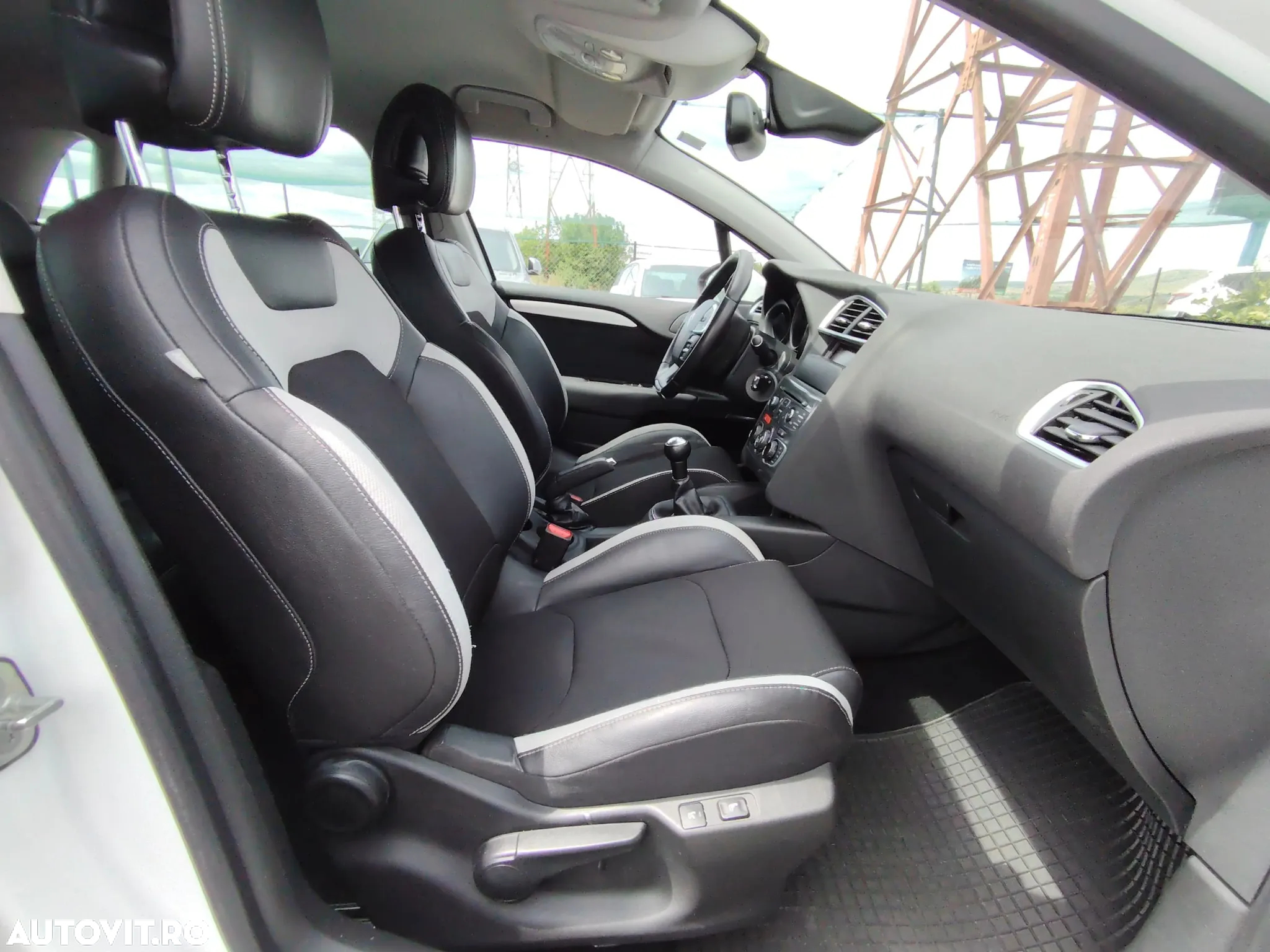 Citroën C4 HDi 90 Attraction - 15