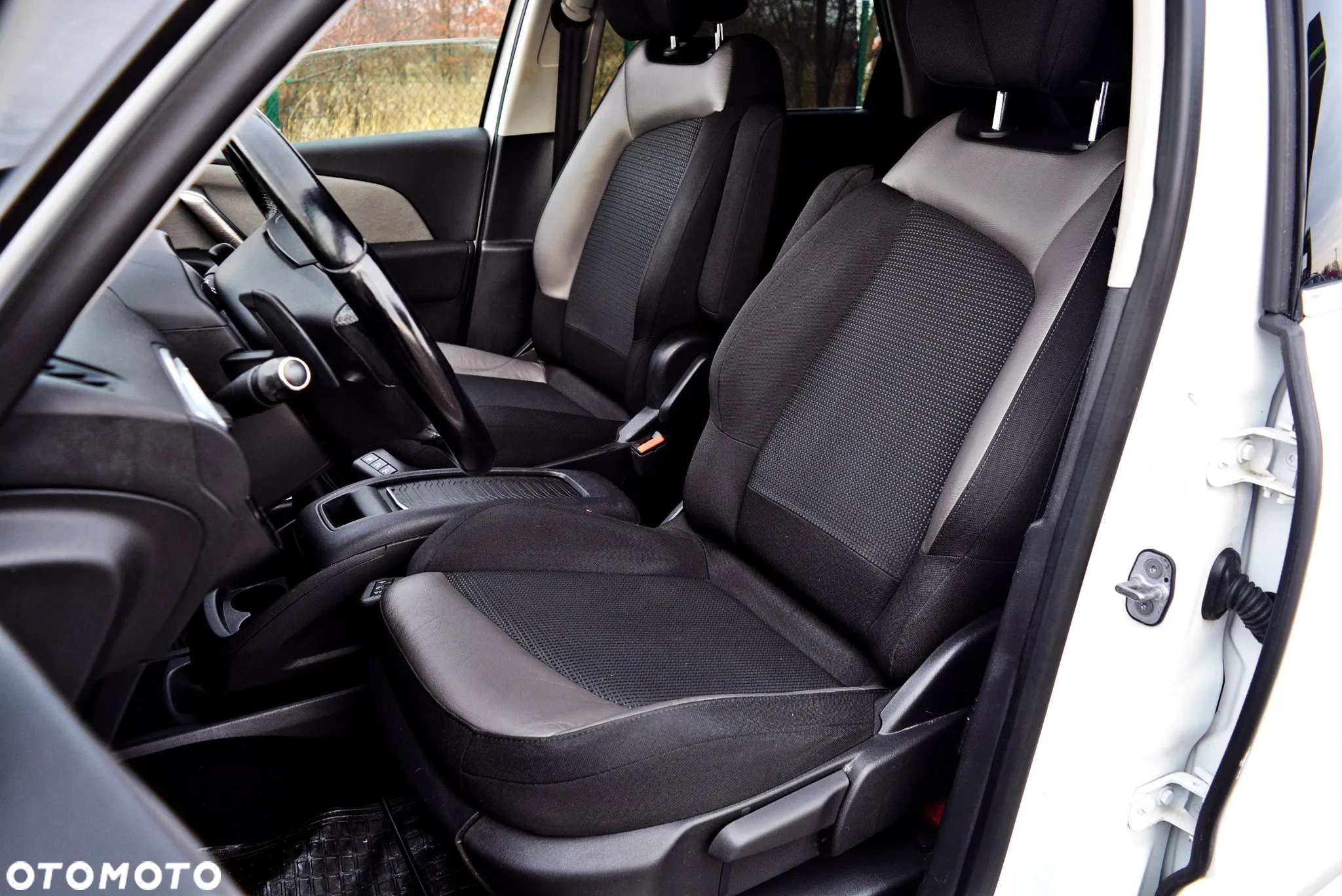 Citroën C4 Picasso BlueHDi 150 EAT6 Exclusive - 29