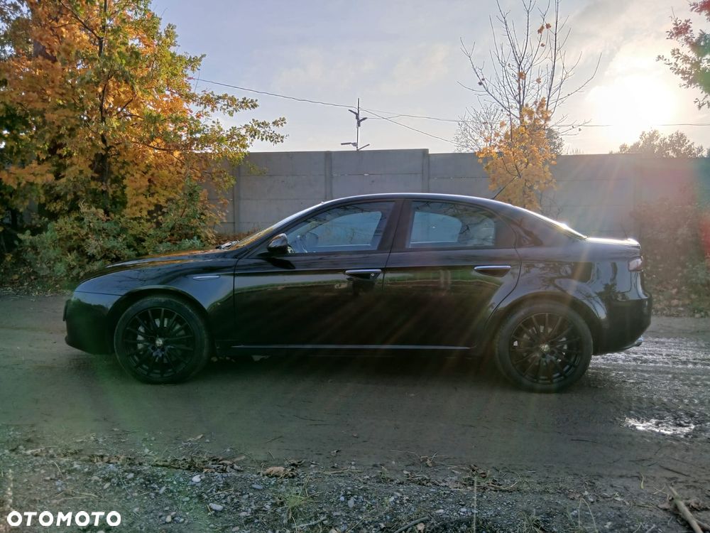 Alfa Romeo 159 2007 photo 3