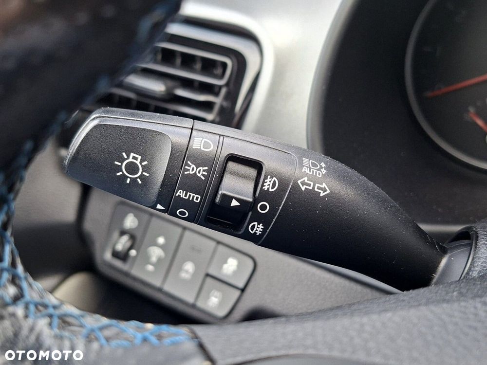 Kia Stonic 1.0 T-GDI MHEV L Business Line DCT - 27