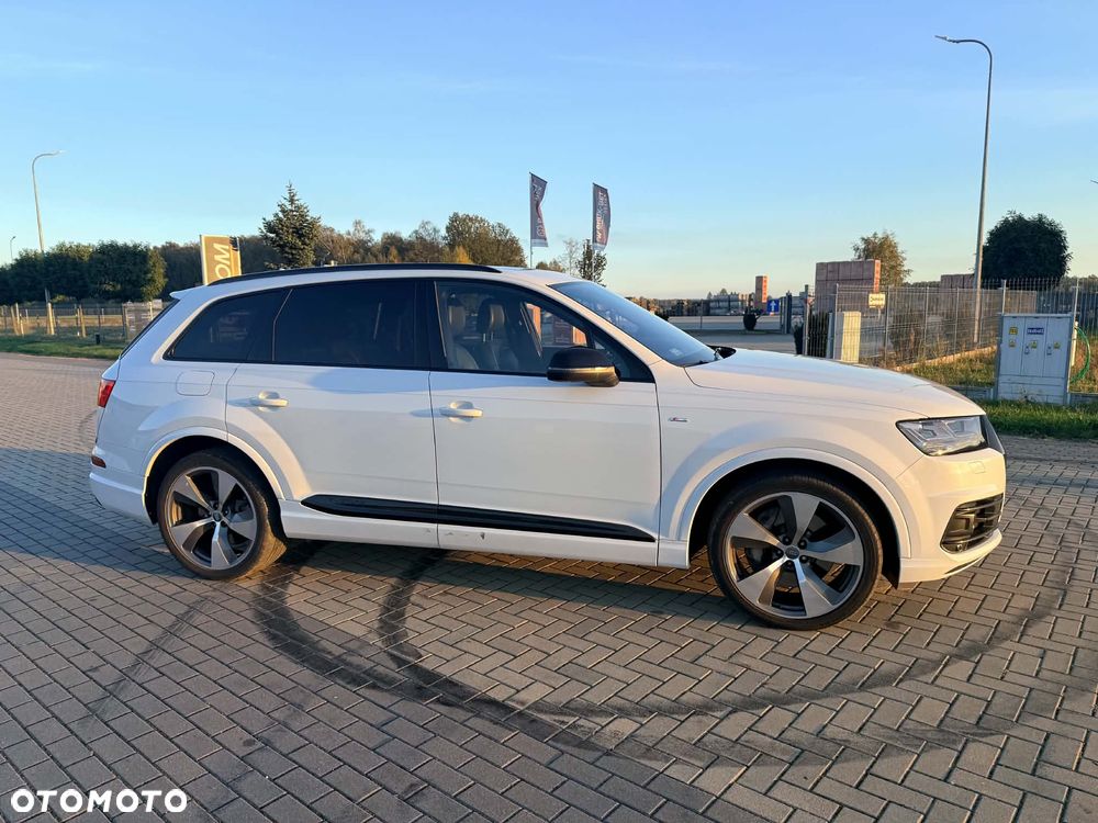 Audi Q7 2016 photo 4