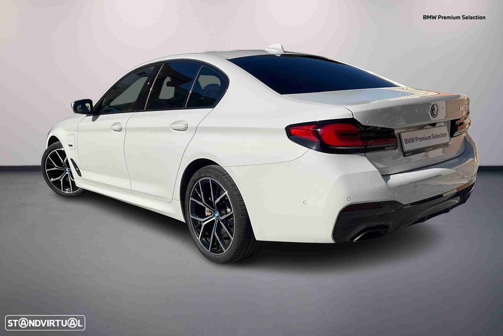 BMW 520 e Pack M - 2