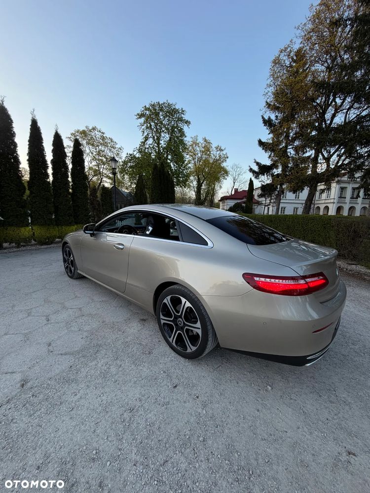 Mercedes-Benz Klasa E 200 4-Matic 9G-TRONIC - 30
