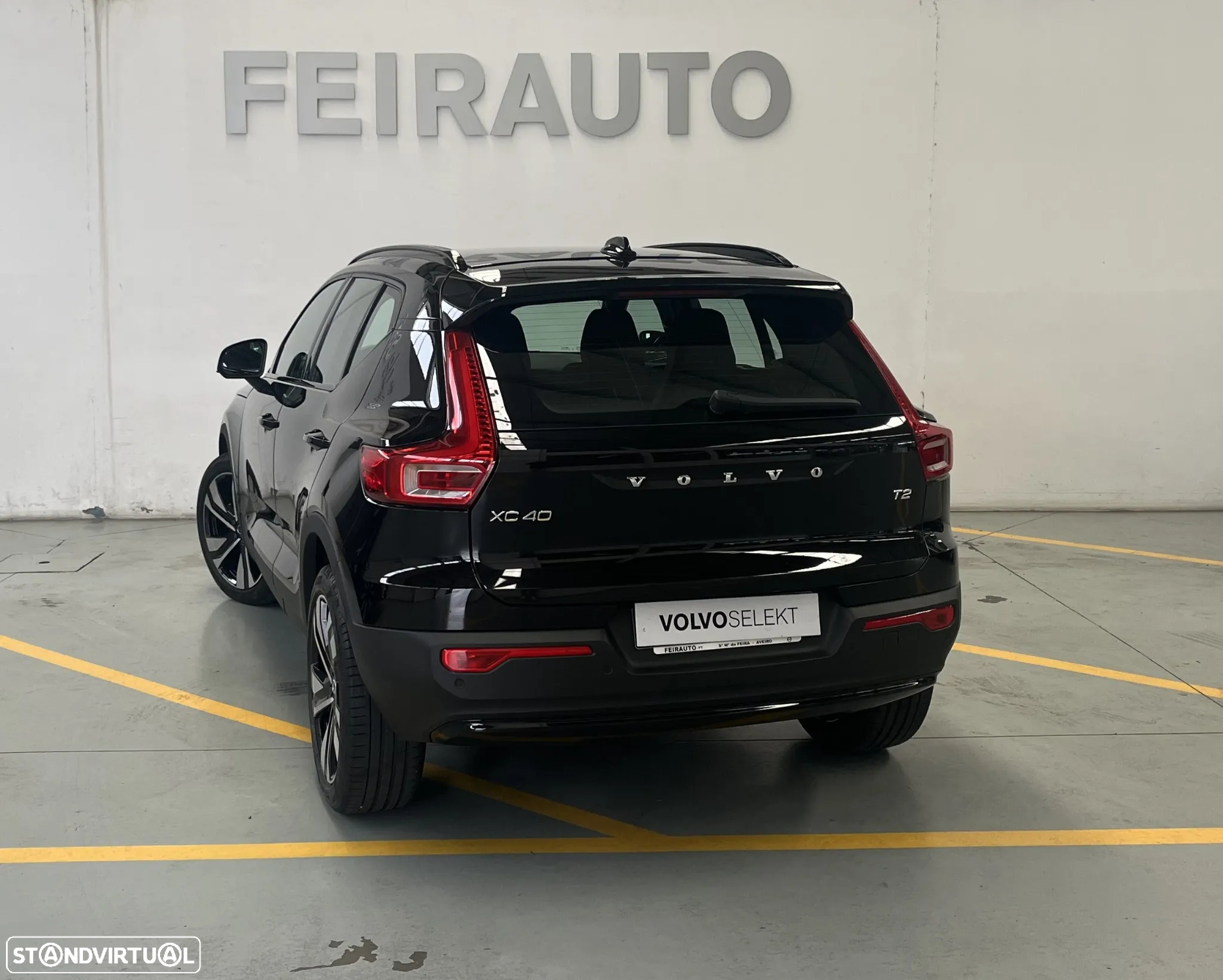 Volvo XC 40 1.5 T2 Plus Dark Auto - 5