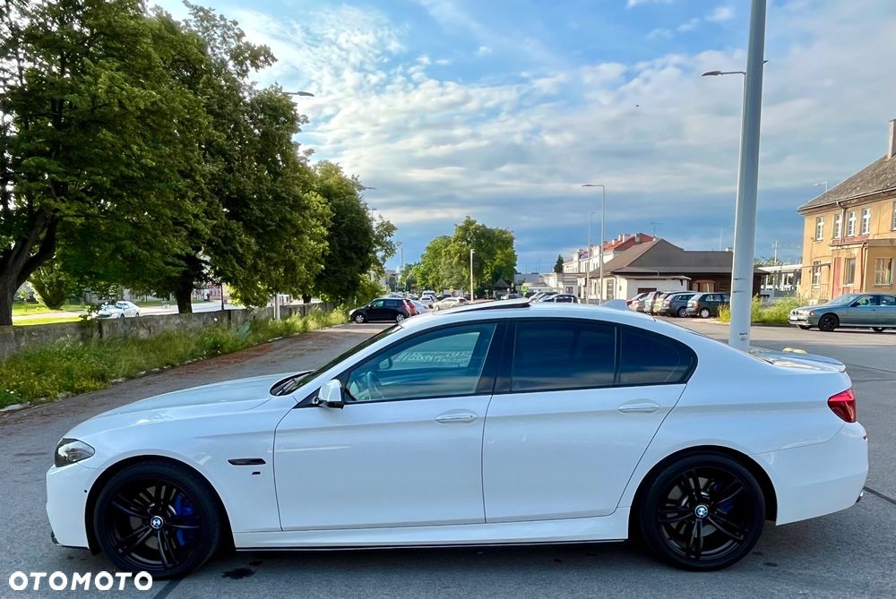 BMW Seria 5 550i xDrive Sport-Aut - 8