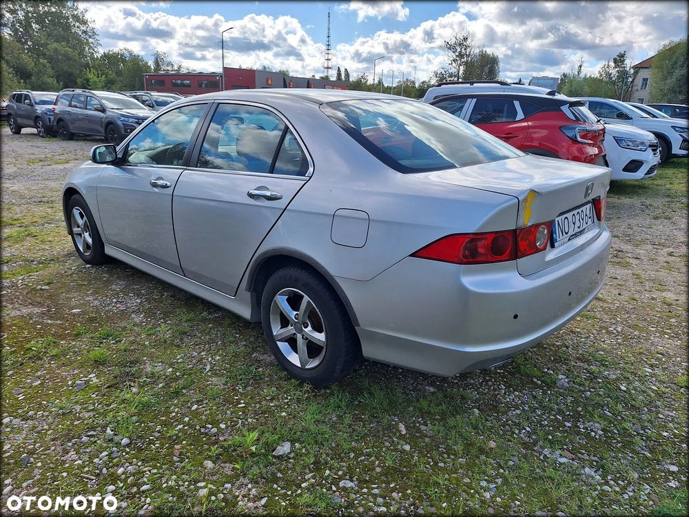 Honda Accord 2.0 Executive - 4