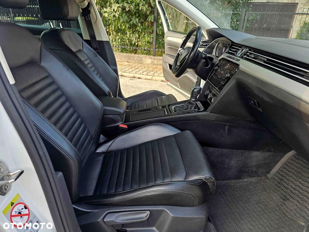 Volkswagen Passat Variant 2.0 TDI SCR 4Motion DSG (BMT) Highline - 24