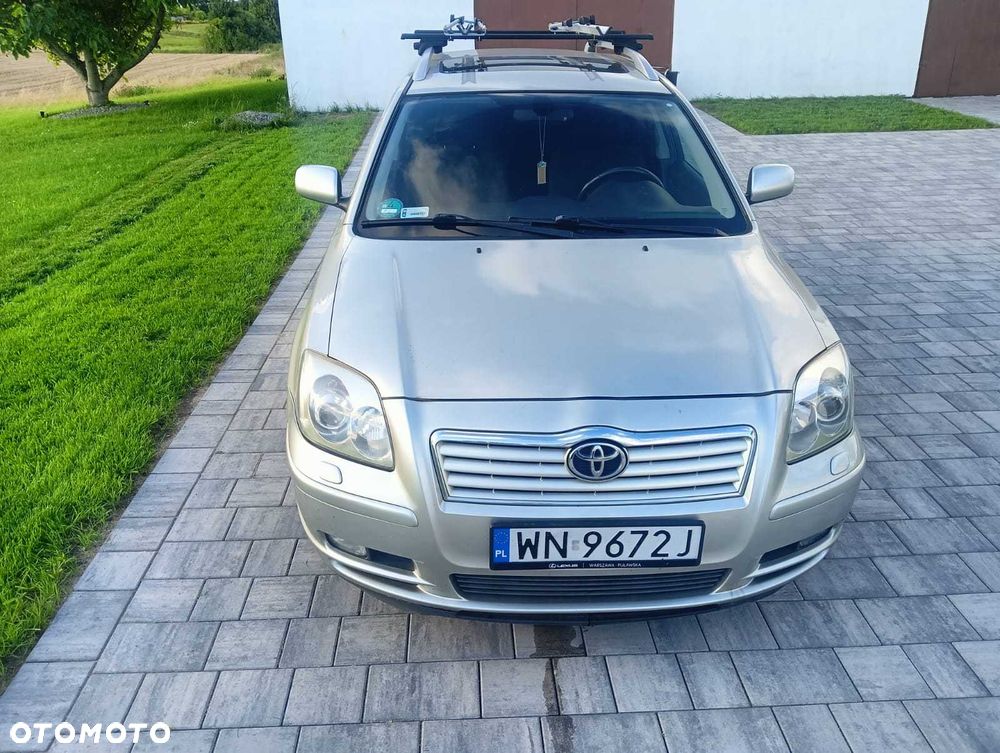 Toyota Avensis - 2