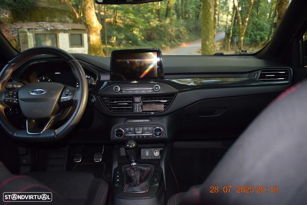 Ford Focus 1.5 TDCi ST-Line - 40