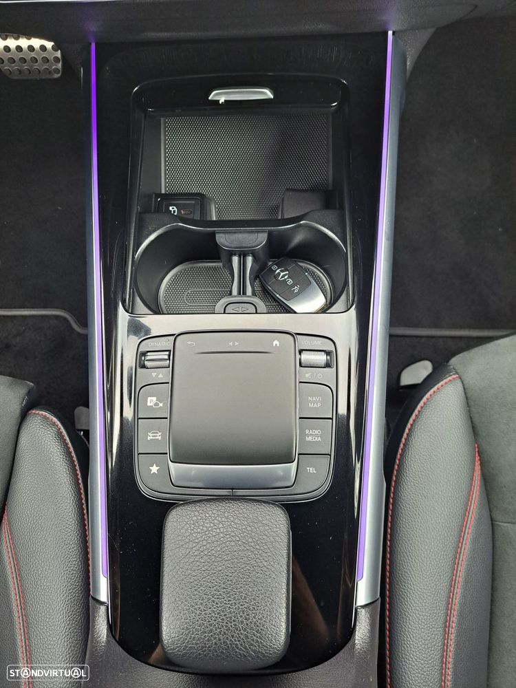 Mercedes-Benz EQB - 11