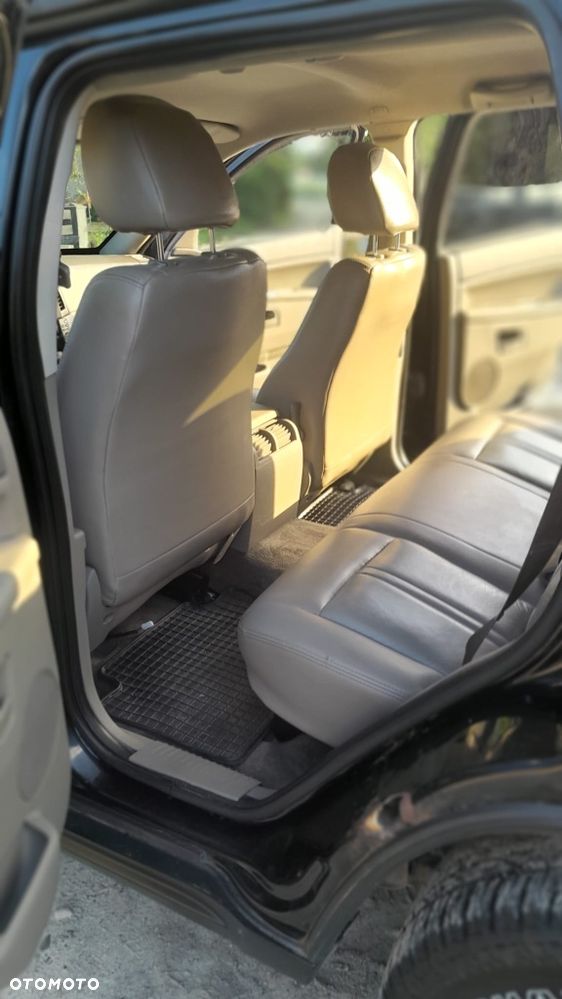 Jeep Grand Cherokee - 4