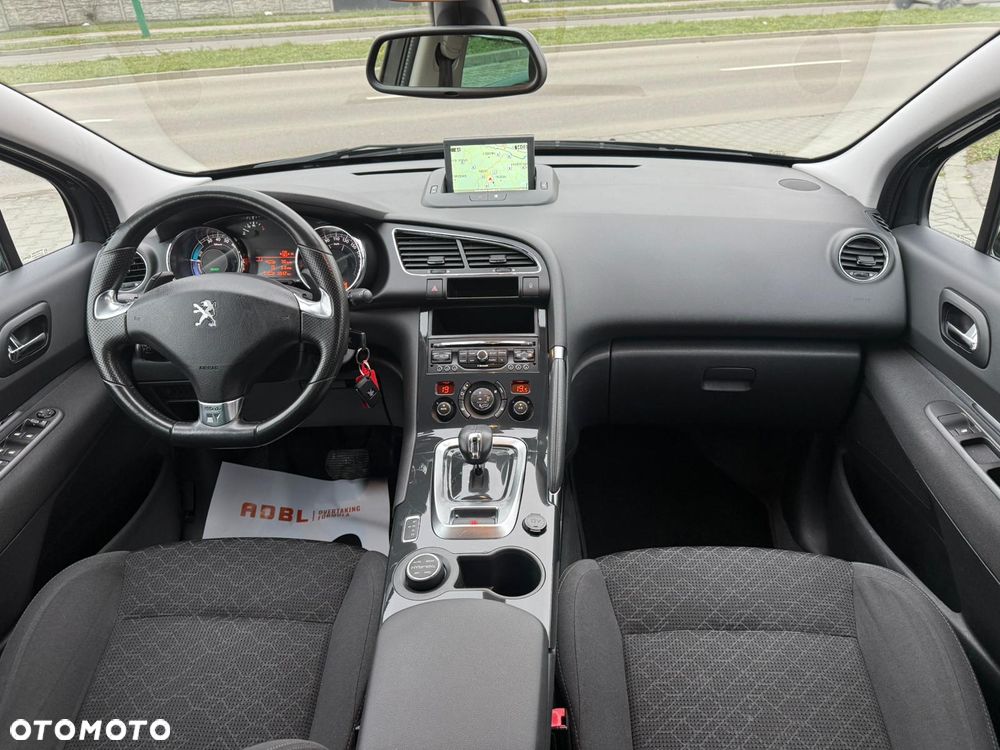 Peugeot 3008 Hybrid4 - 6