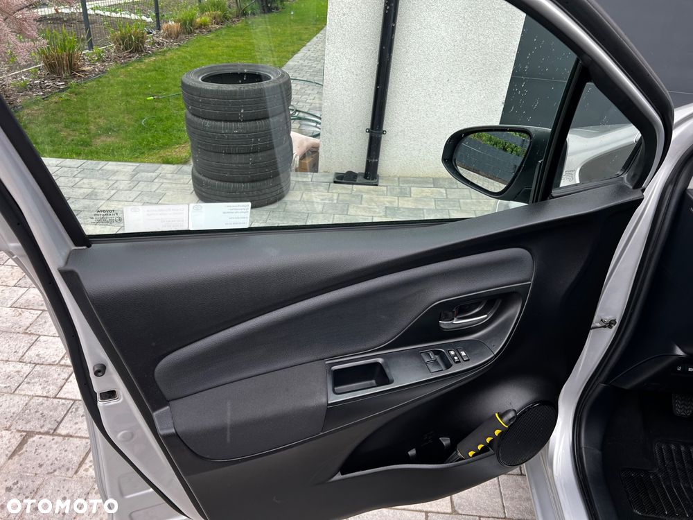 Toyota Yaris 1.5 Premium - 17
