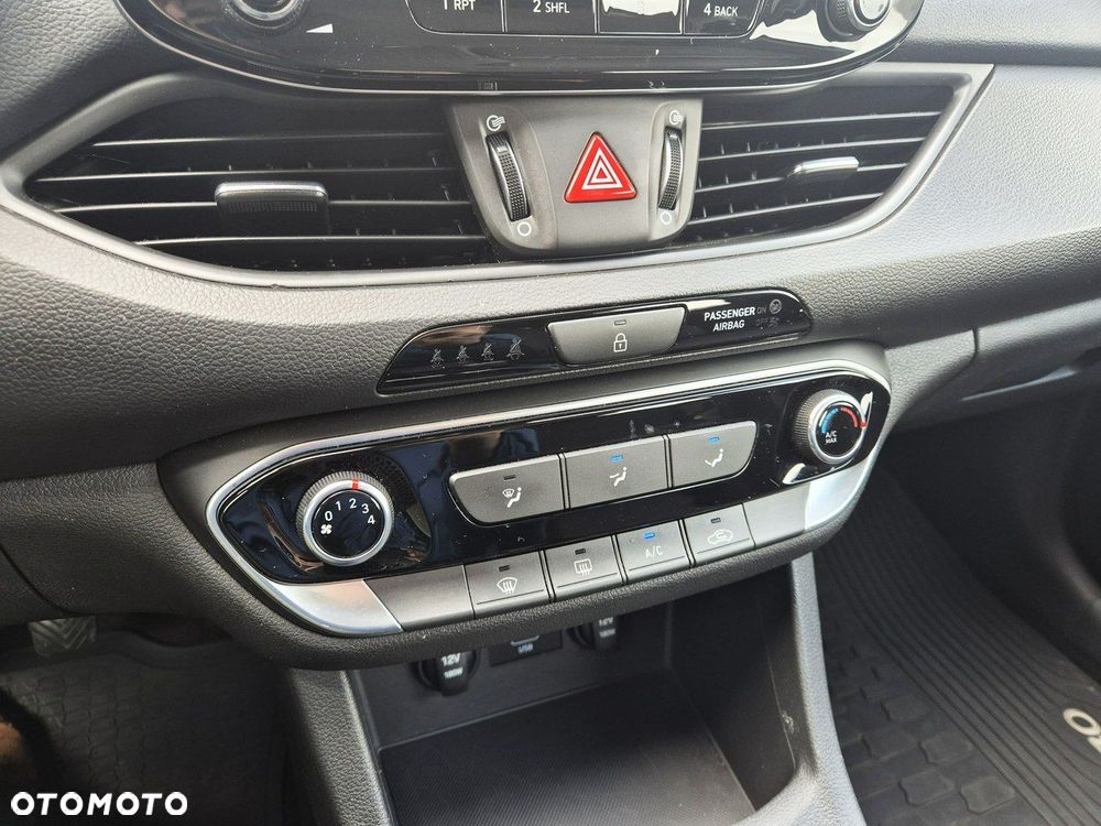 Hyundai i30 - 32