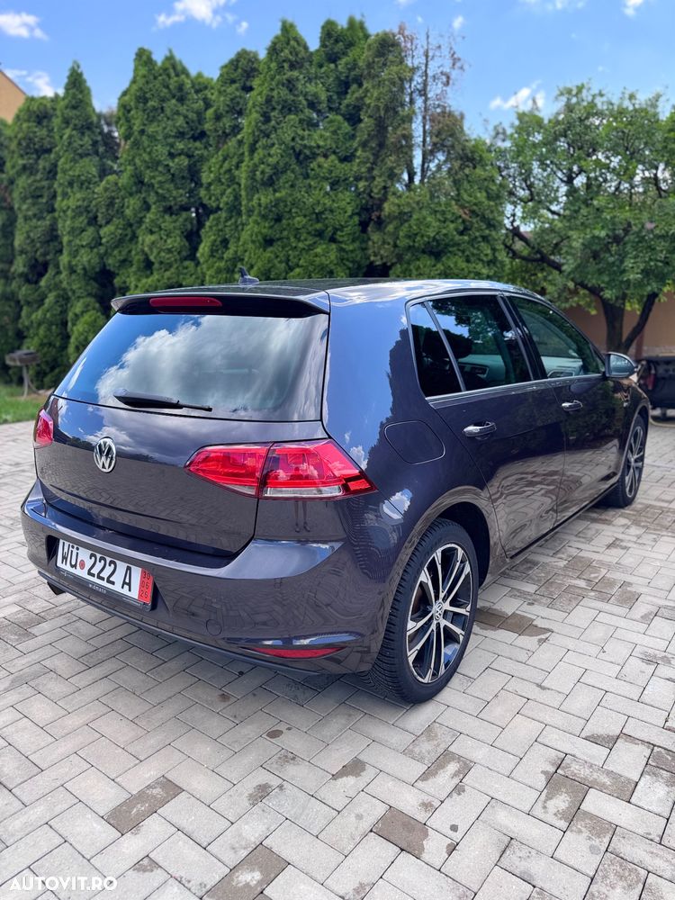 Volkswagen Golf 1.6 TDI BlueMotion Technology Lounge - 4