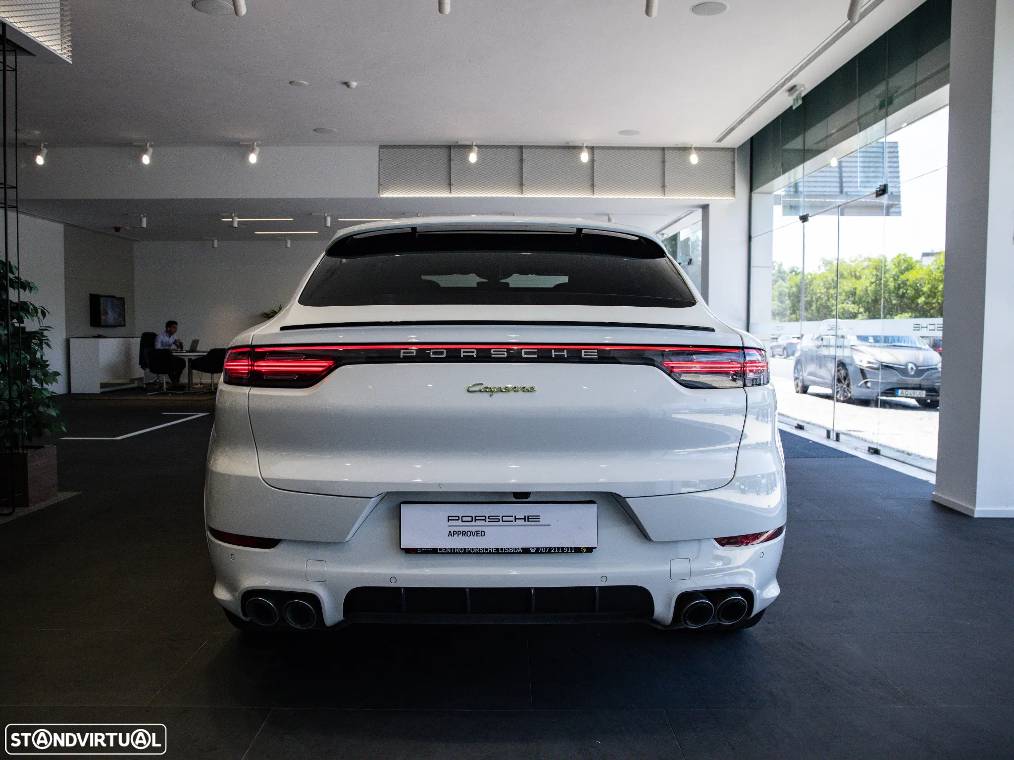 Porsche Cayenne Coupé E-Hybrid - 10