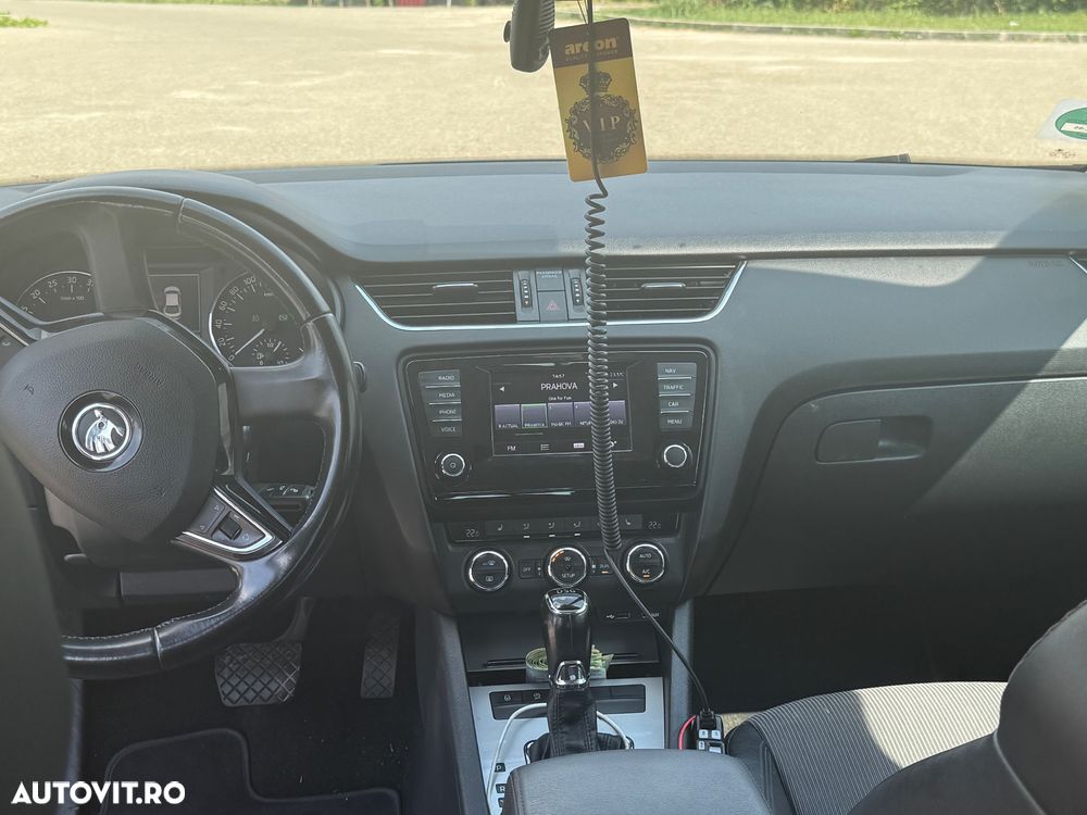 Skoda Octavia 1.6 TDI DSG Ambition - 4
