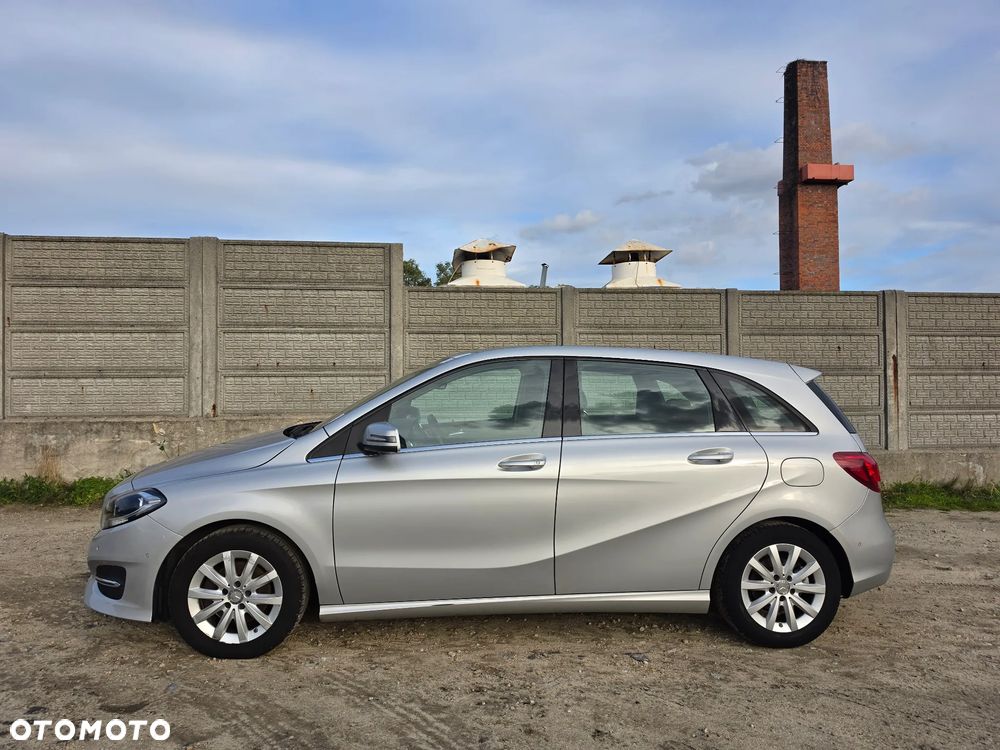 Mercedes-Benz Klasa B 180 (BlueEFFICIENCY) 7G-DCT - 36