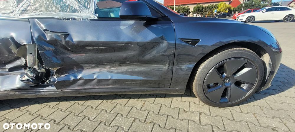 Tesla Model 3 - 19