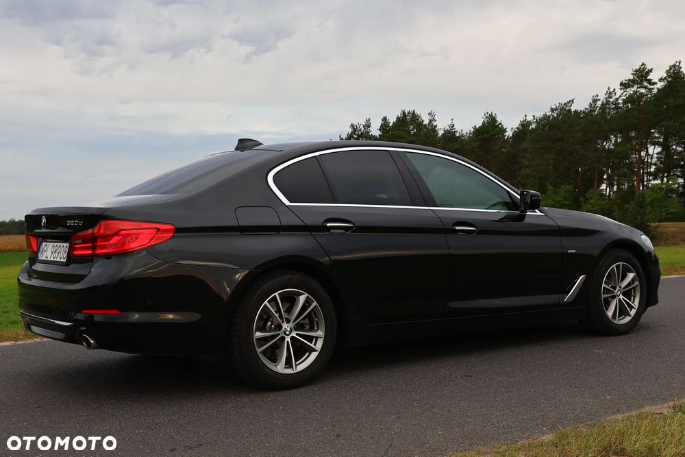 BMW Seria 5 520d xDrive Luxury Line - 9