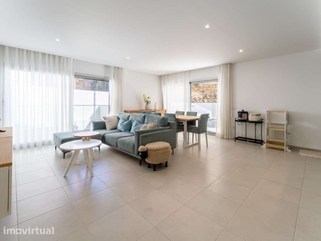 T2 com pátio de 58 m² e piscina com vista mar no Sítio da Nazaré - Grande imagem: 4/34
