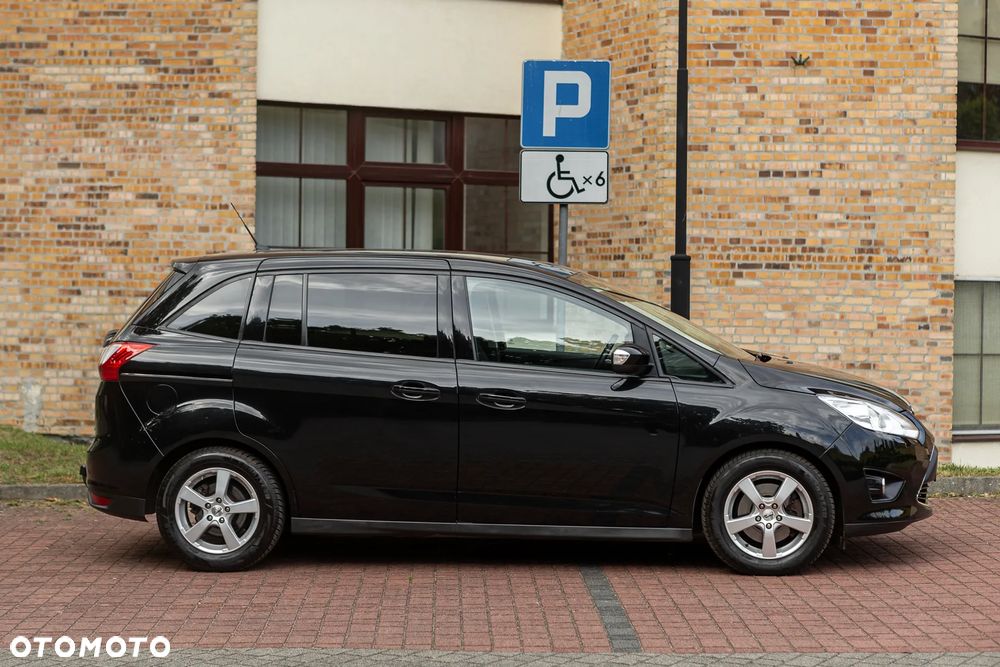Ford Grand C-MAX - 12