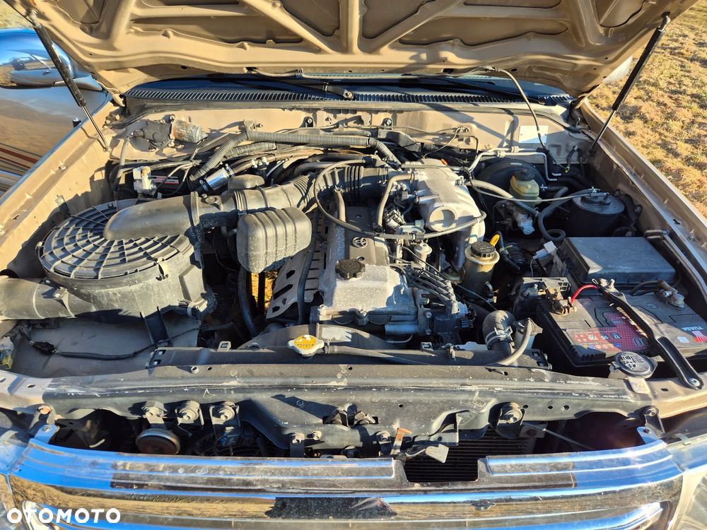 Toyota Land Cruiser - 33